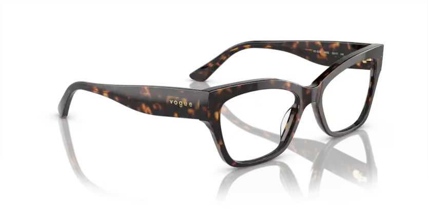 Vogue VO5523-W656