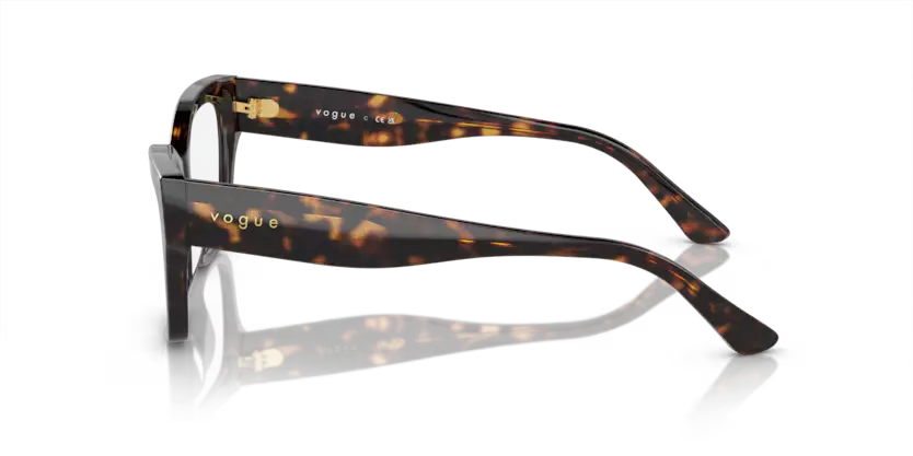 Vogue VO5523-W656