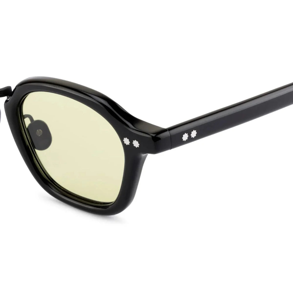 Akila Iris Sunglass 2424 01 38